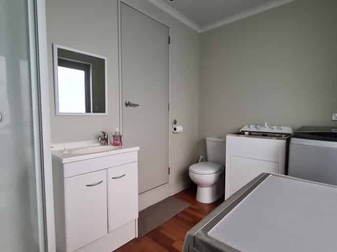 B/3 Woodhouse Avenue, Karori