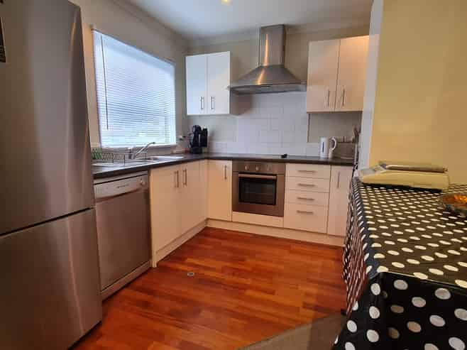 B/3 Woodhouse Avenue, Karori