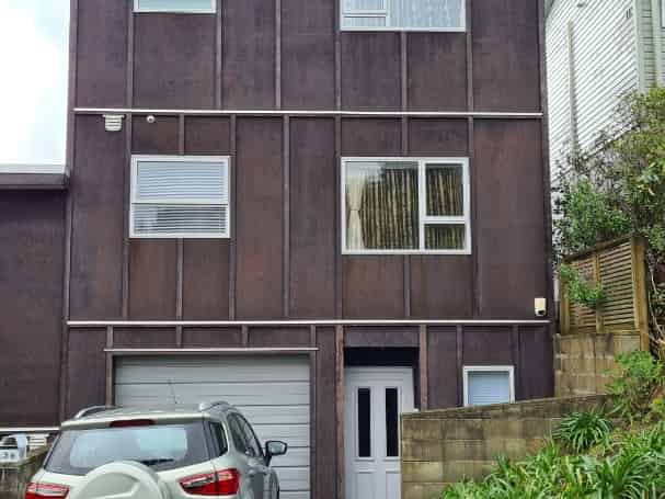B/3 Woodhouse Avenue, Karori