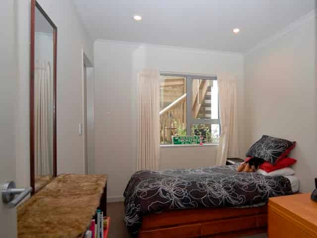 B/3 Woodhouse Avenue, Karori