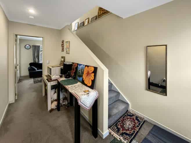 B/3 Woodhouse Avenue, Karori