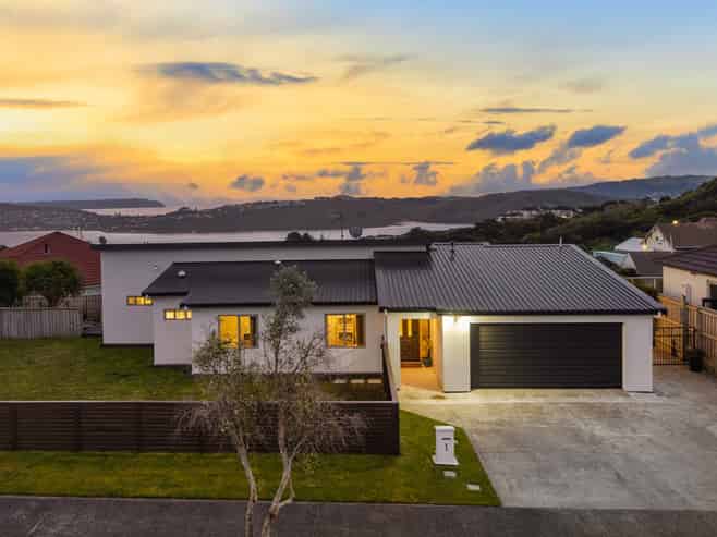 1 Greenstone Place, Aotea
