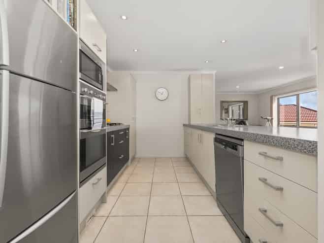 1 Greenstone Place, Aotea