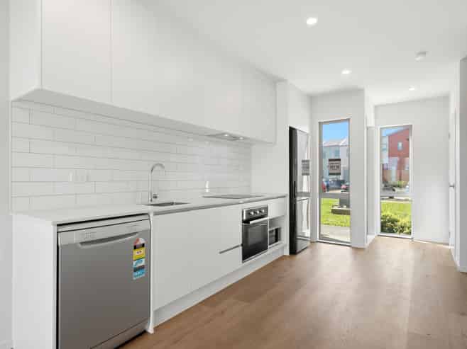 29 Te Ara Wai, Mangere East