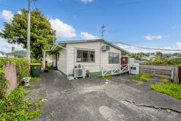 3,415sqm Glen Eden Development Site with Income