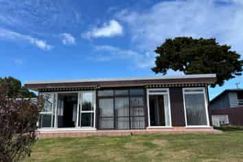 27 Ealing Crescent, Beachlands