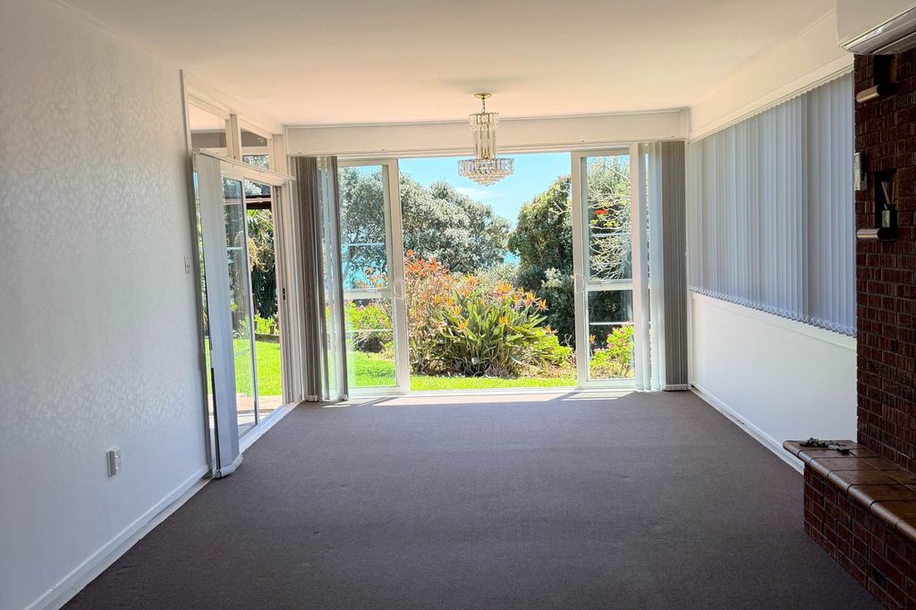 Coastal Living in the Heart of Beachlands 2