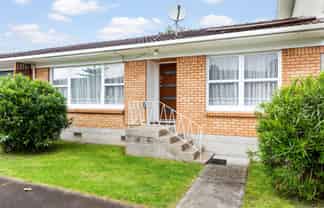 2/769 Beach Road, Browns Bay