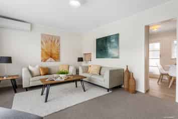 2/769 Beach Road, Browns Bay