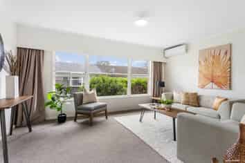2/769 Beach Road, Browns Bay