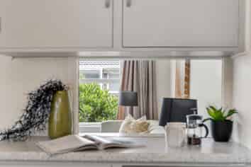 2/769 Beach Road, Browns Bay