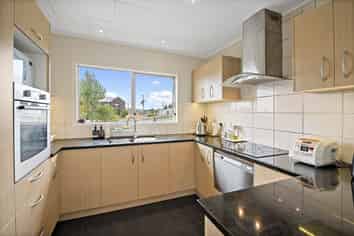 1 Glenbury Place, Massey