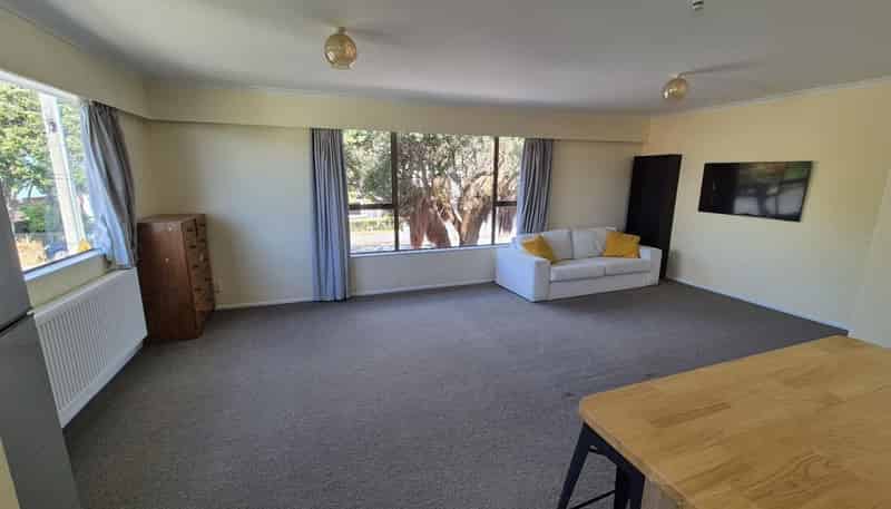 54 Oroua Street, Eastbourne