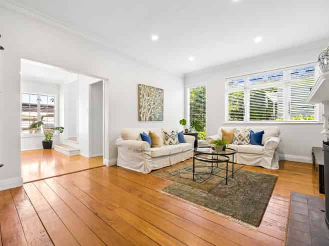 10 Hasbury Avenue, Epsom