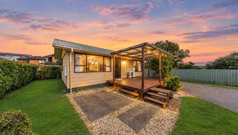2/17 Gloucester Road, Manurewa