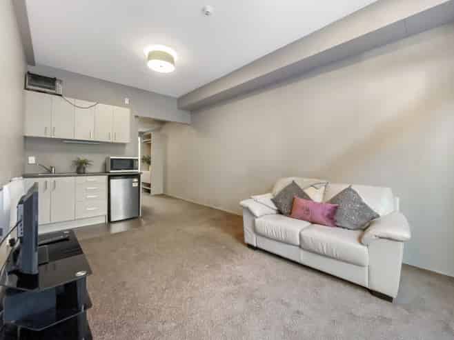 002/20 Glenmore Street, Thorndon