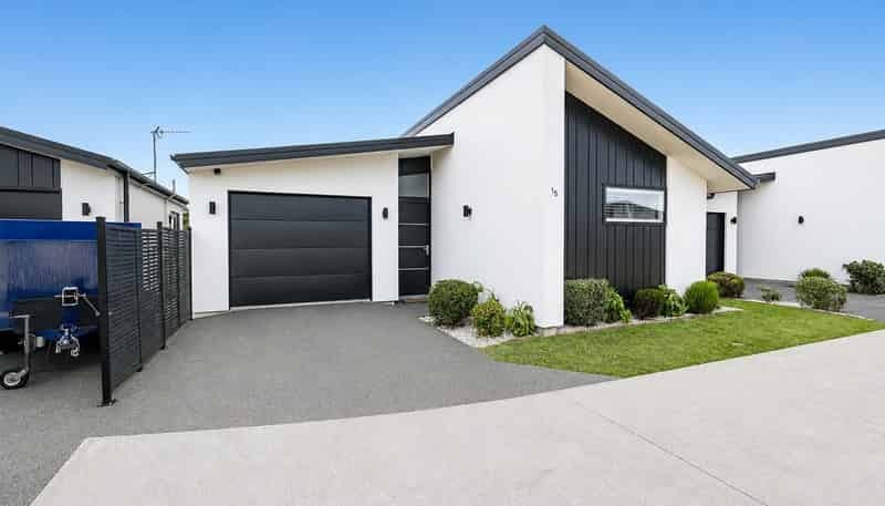 15 Burrow Street, Rolleston