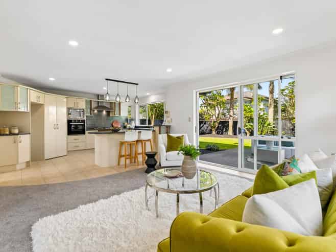 11 Earlshall Drive, Flat Bush