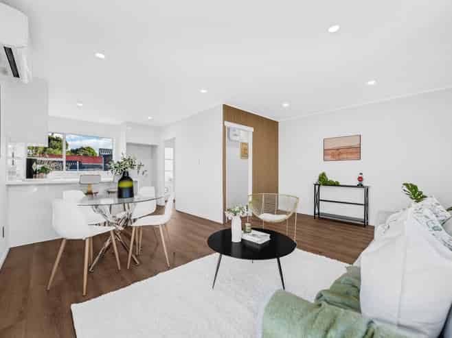 2/6 Roseburn Place, Pakuranga