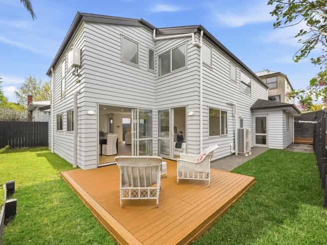 4 Oak Street, Royal Oak