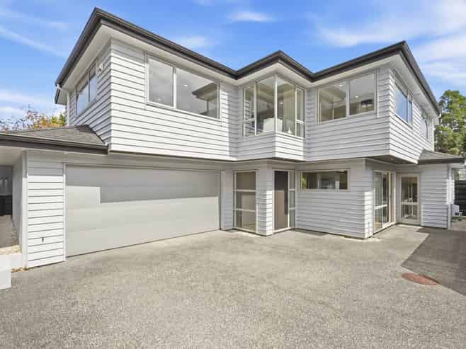 4 Oak Street, Royal Oak