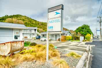 Freehold. Tenanted. Locked In to 2048