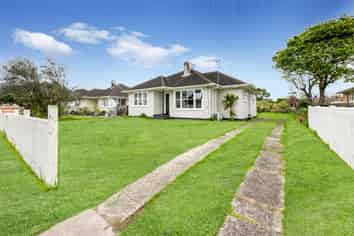 32 Ashton Avenue, Otara