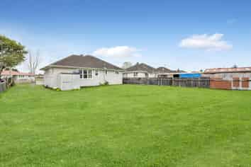 32 Ashton Avenue, Otara