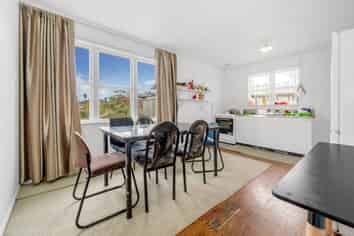 32 Ashton Avenue, Otara