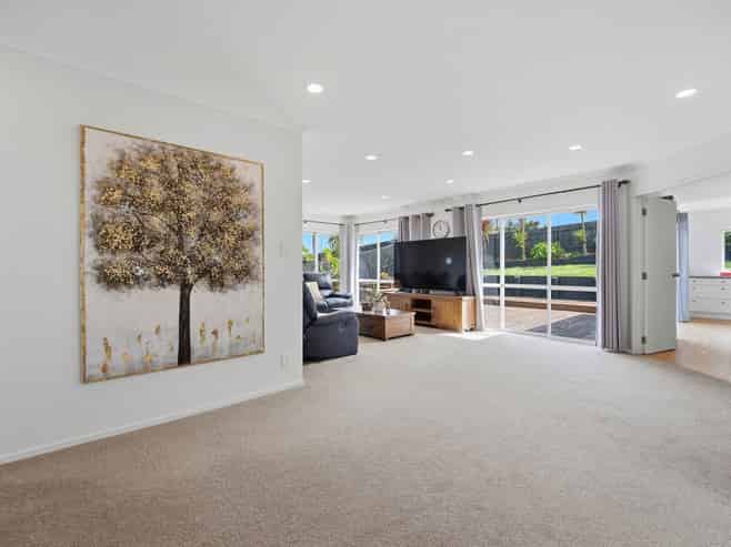 7 Carol Lee Place, Albany