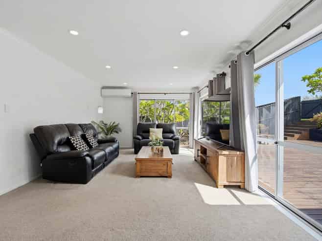 7 Carol Lee Place, Albany