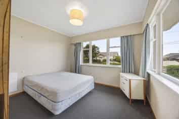 22 Furlong, Hawera