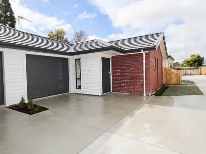 2/10 Morrison Crescent, Glenview