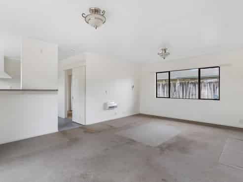 1/10 Vodanovich Road, Te Atatu South