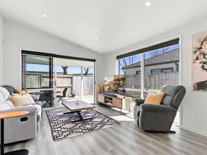 52 Marion Crescent, Papamoa