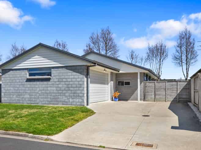 52 Marion Crescent, Papamoa