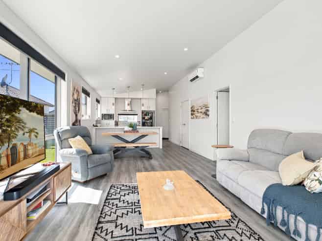 52 Marion Crescent, Papamoa