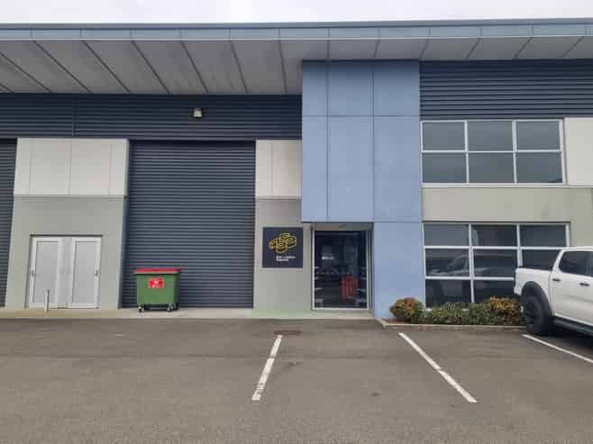 Smart High Stud Warehouse & Offices