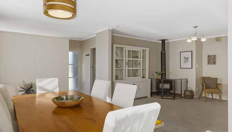 12 Charles Crescent, Rainbow Point