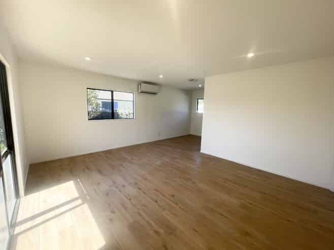 10 Seaward Place, Wattle Downs