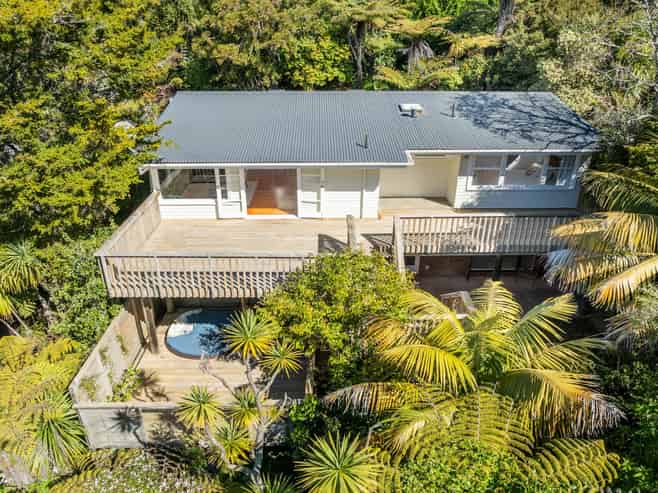 62 Braemar Road, Castor Bay