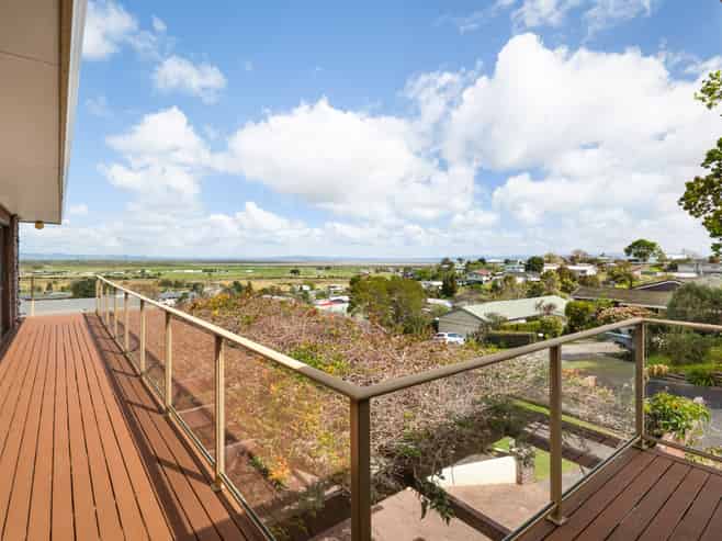 212 Reservoir Road, Thames
