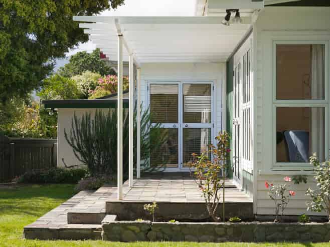28 Puriri Road, Waikanae