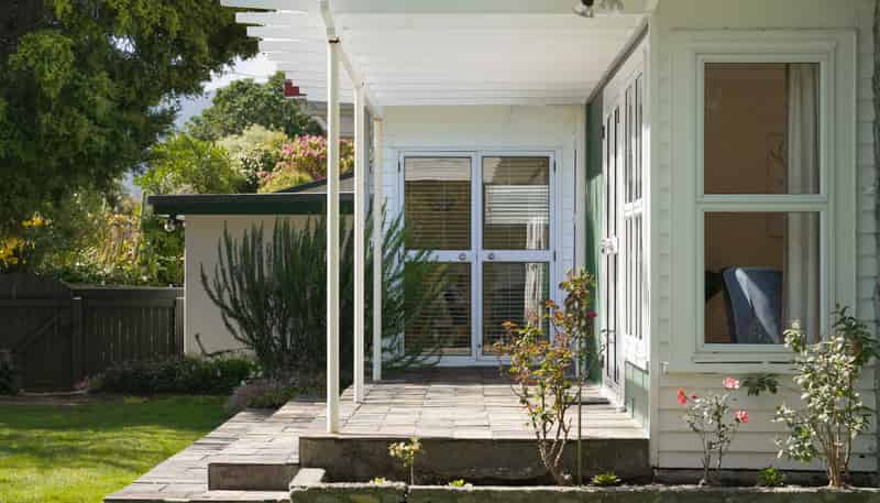 28 Puriri Road, Waikanae