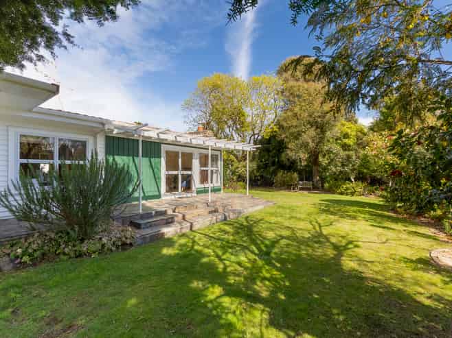 28 Puriri Road, Waikanae