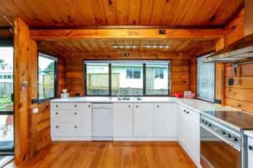 15 Hickford Place, Okato
