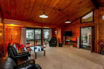 15 Hickford Place, Okato