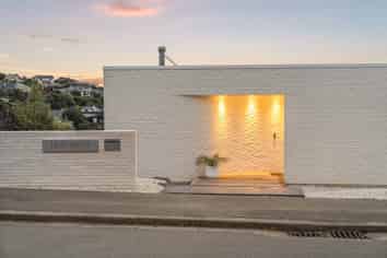 13 St Remy Lane, Redcliffs