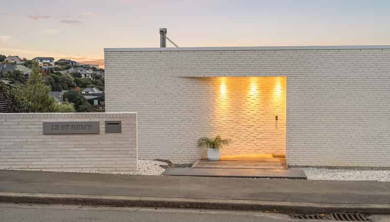 13 St Remy Lane, Redcliffs