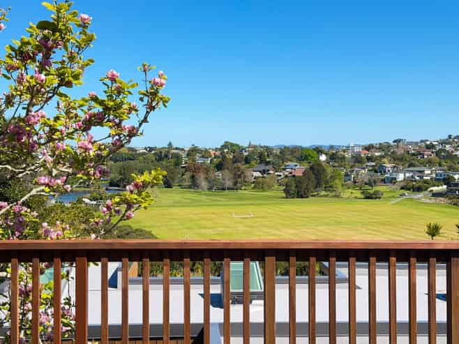 87 Exmouth Road, Northcote